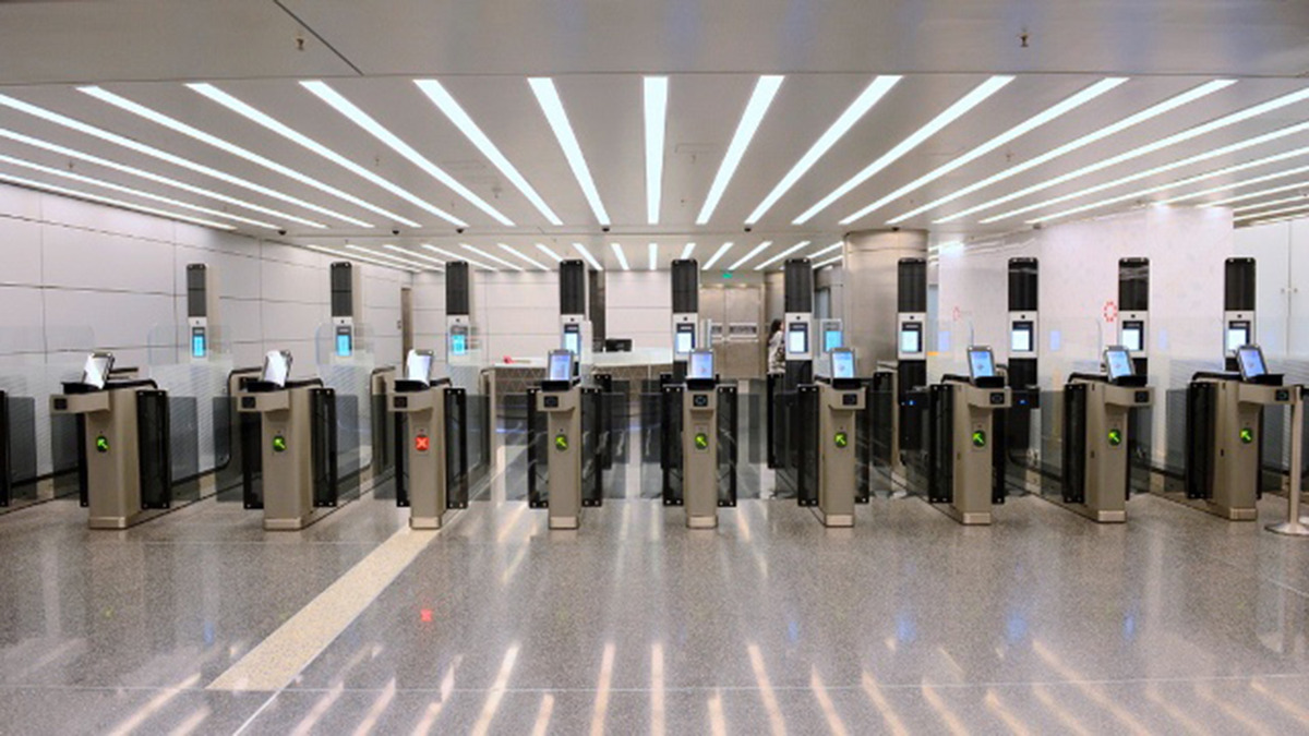 “Travelers using e-gates at Hamad International Airport, Qatar Ministry of Interior announcement”