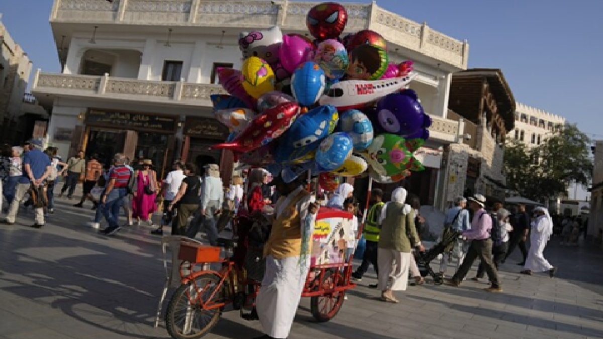 Qatar to impose 15-day ban on vendors who harass or follow pedestrians