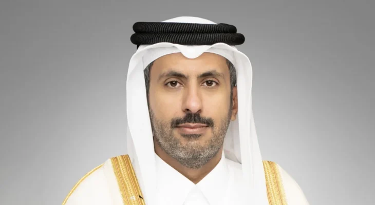 “Shops closed in Qatar during Friday prayers as per new Ministry of Commerce and Industry decision, with certain essential services exempt.”