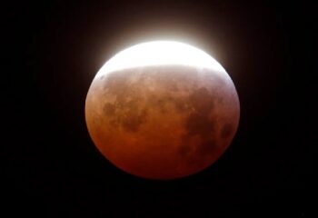 Total lunar eclipse in Kuwait on Sunday