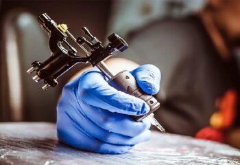 Kuwait bans tattoo devices, razor reuse, and tanning for minors