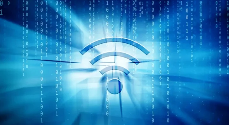 "IT expert explains safe internet practices for travelers, warning about risks of public Wi-Fi and advising VPN use."